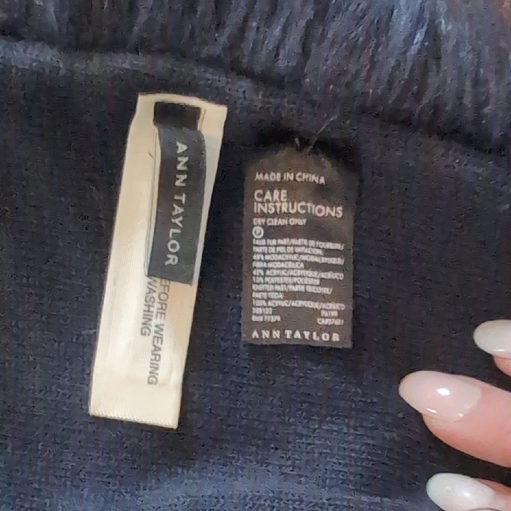 Ann Taylor Navy Faux Fur Neck Wrap Scarf - Picture 2 of 4